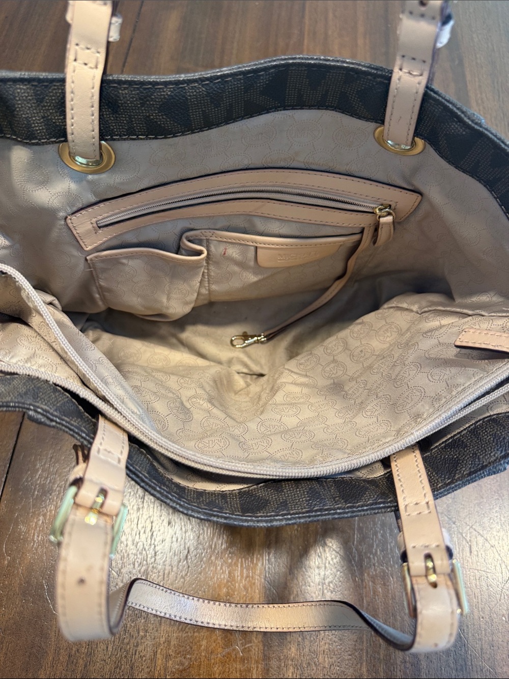 Michael Kors Brown MK Signature Tote with Nude Leather Handles & matching wallet - Picture 5 of 9